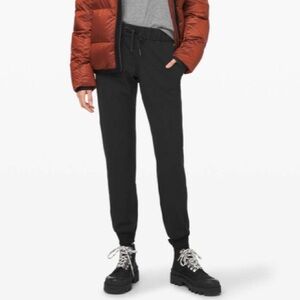 Lululemon Black On the Fly Jogger 28”  *Luxtreme